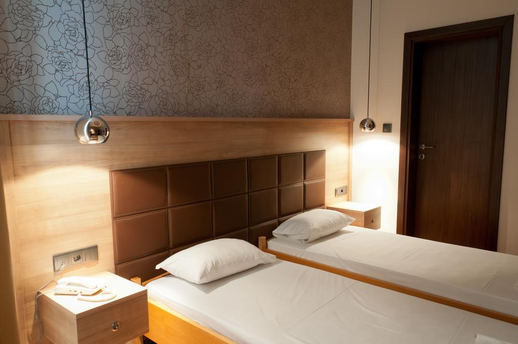 Metropolis Hotel Serres Luaran gambar